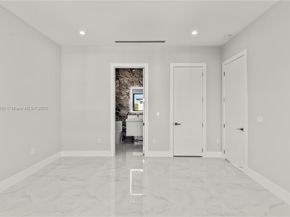 4240 SW 84th Ave, Miami FL 33155