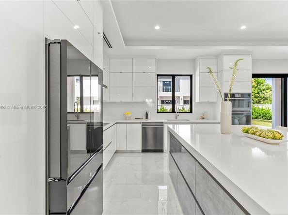4240 SW 84th Ave, Miami FL 33155