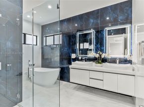 4240 SW 84th Ave, Miami FL 33155