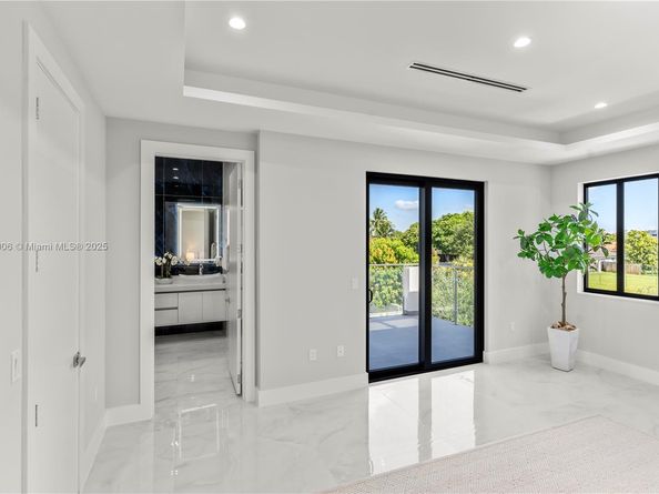 4240 SW 84th Ave, Miami FL 33155