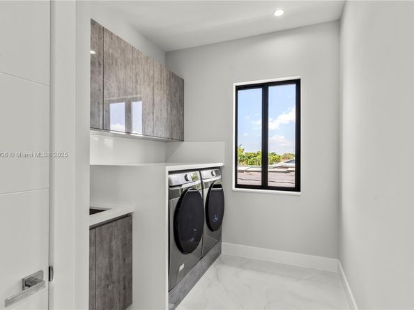 4240 SW 84th Ave, Miami FL 33155