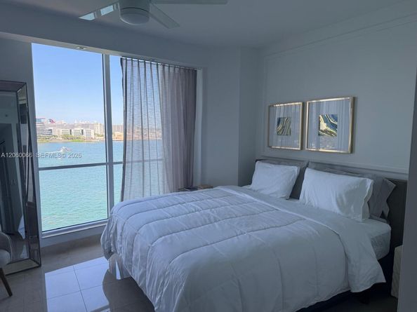 848 Brickell Key Dr 1102, Miami FL 33131