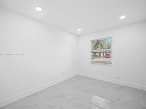 8201 SW 7th Ct, North Lauderdale FL 33068