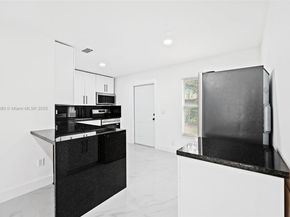 8201 SW 7th Ct, North Lauderdale FL 33068