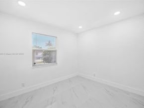 8201 SW 7th Ct, North Lauderdale FL 33068