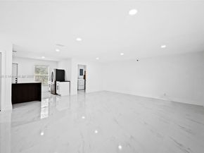 8201 SW 7th Ct, North Lauderdale FL 33068