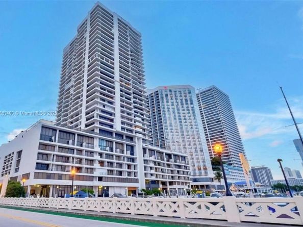 555 NE 15th St 32D, Miami FL 33132