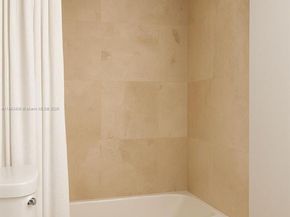 555 NE 15th St 32D, Miami FL 33132