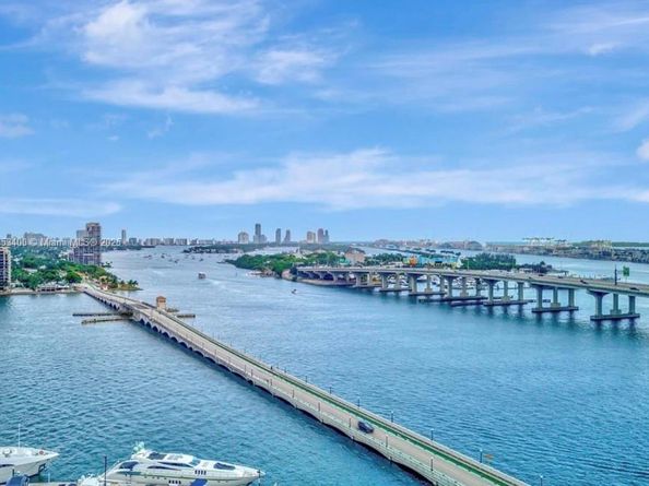 555 NE 15th St 32D, Miami FL 33132
