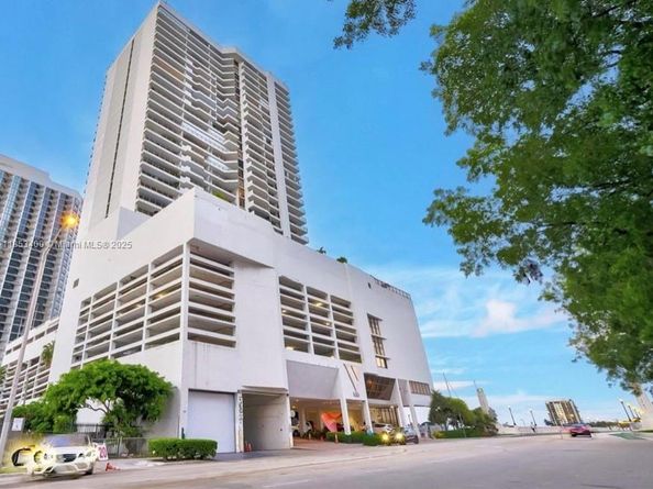 555 NE 15th St 32D, Miami FL 33132