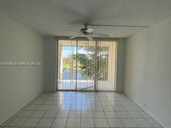 9235 Lagoon Pl 407, Davie FL 33324