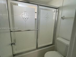 9235 Lagoon Pl 407, Davie FL 33324