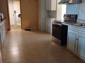 658 SW 1st Ct, Boynton Beach FL 33426