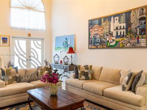 220 NE 211th St, Miami FL 33179