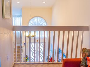 220 NE 211th St, Miami FL 33179