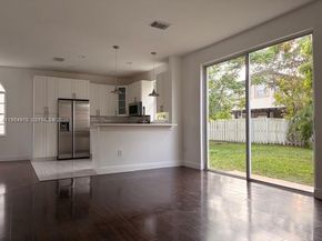 318 NW 153rd Ave, Pembroke Pines FL 33028