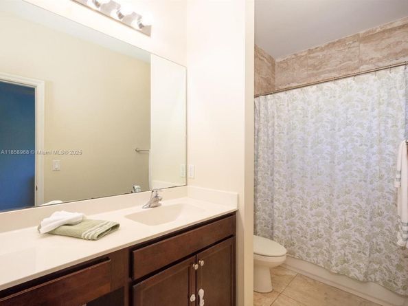 8138 SW 17th Ct, North Lauderdale FL 33068