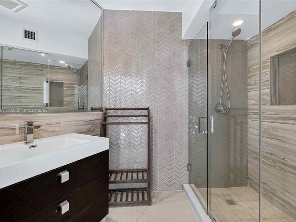 1017 NE 95th St, Miami Shores FL 33138