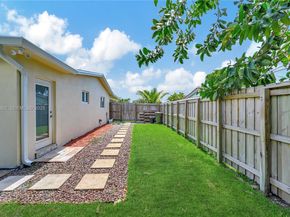 4851 NE 13th Ave, Oakland Park FL 33334