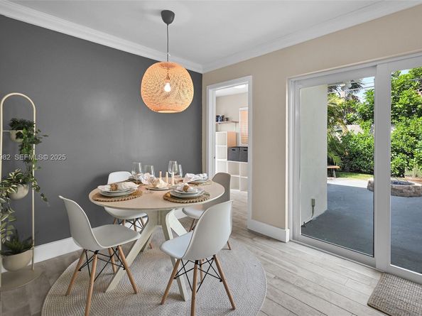 4851 NE 13th Ave, Oakland Park FL 33334