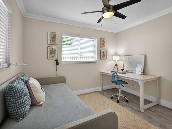 4851 NE 13th Ave, Oakland Park FL 33334