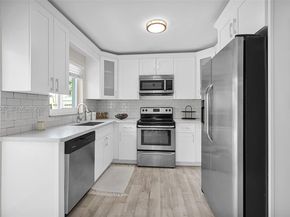 4851 NE 13th Ave, Oakland Park FL 33334