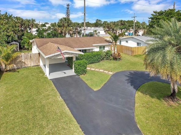 4851 NE 13th Ave, Oakland Park FL 33334