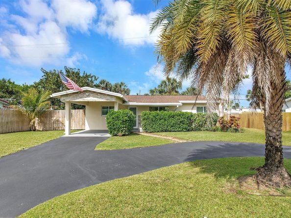 4851 NE 13th Ave, Oakland Park FL 33334