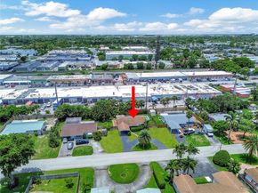 4851 NE 13th Ave, Oakland Park FL 33334