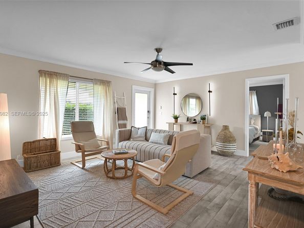 4851 NE 13th Ave, Oakland Park FL 33334