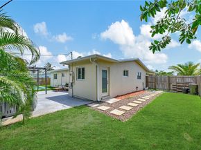 4851 NE 13th Ave, Oakland Park FL 33334