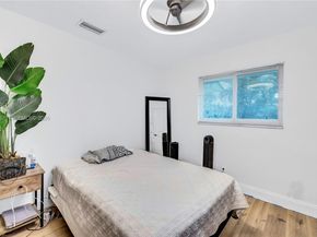 3211 Calle Largo Dr, Hollywood FL 33021