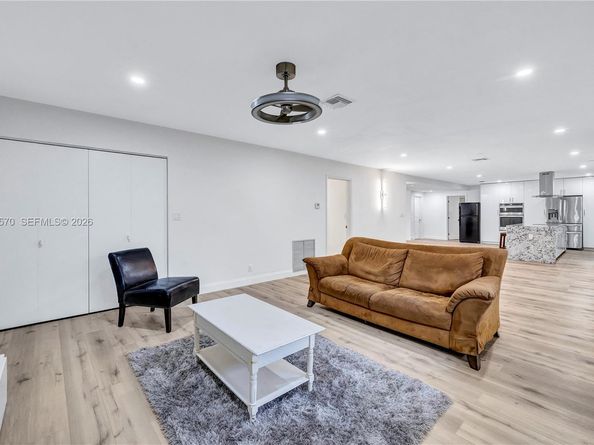 3211 Calle Largo Dr, Hollywood FL 33021