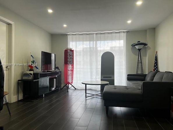 14165 SW 87th St D202, Miami FL 33183