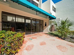 301 Racquet Club Rd 104, Weston FL 33326