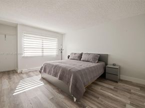 301 Racquet Club Rd 104, Weston FL 33326