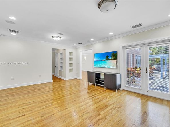 911 Mariana Ave, Coral Gables FL 33134