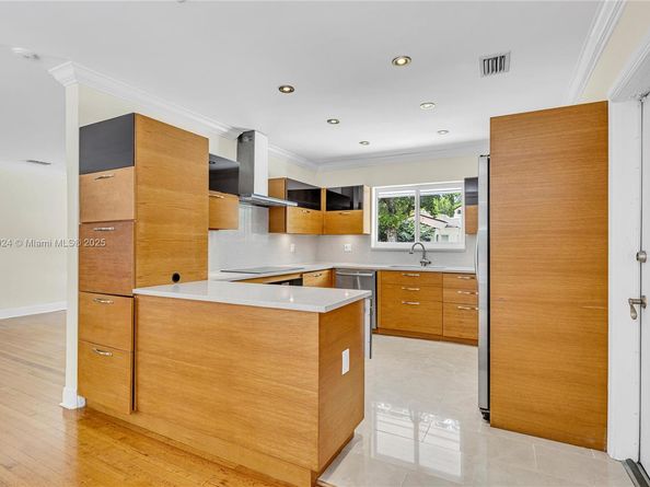 911 Mariana Ave, Coral Gables FL 33134