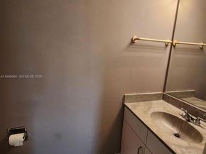 200 SW 95th Ter 200, Pembroke Pines FL 33025