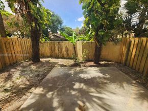 200 SW 95th Ter 200, Pembroke Pines FL 33025