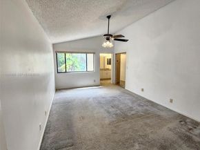 200 SW 95th Ter 200, Pembroke Pines FL 33025