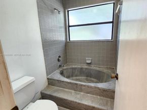 200 SW 95th Ter 200, Pembroke Pines FL 33025