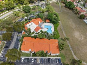 3390 N Pinewalk Dr N 1026, Margate FL 33063