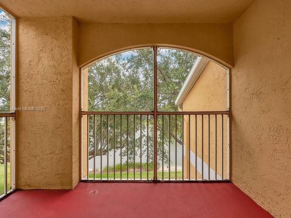 2321 NW 33rd St 215, Oakland Park FL 33309