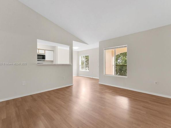 2321 NW 33rd St 215, Oakland Park FL 33309