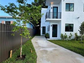 1271 NW 38th St, Miami FL 33142