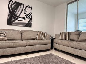 319 NE 14th Ave 106, Hallandale Beach FL 33009