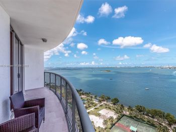 1750 N Bayshore Dr