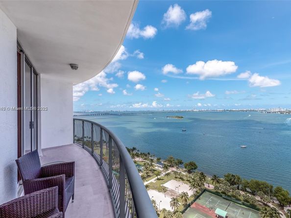 1750 N Bayshore Dr 2402, Miami FL 33132