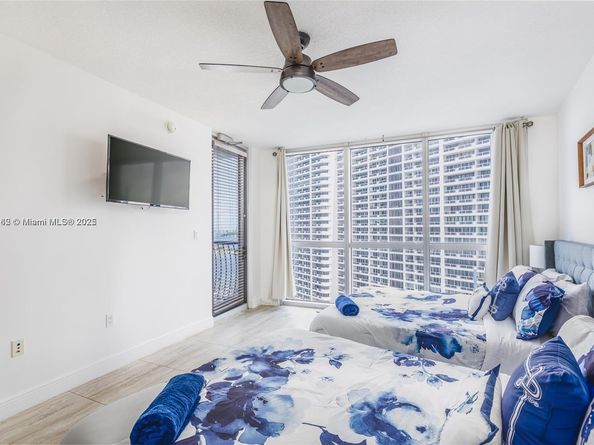 1750 N Bayshore Dr 2402, Miami FL 33132